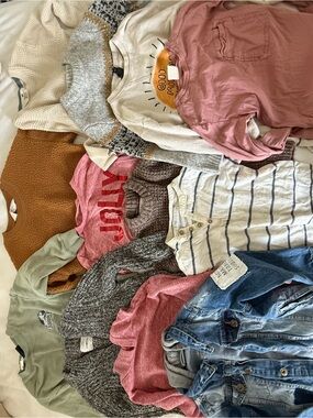 Lot of boys size 5 long sleeve shirts and sweaters. Zara, H&M, Cotton-On, Target